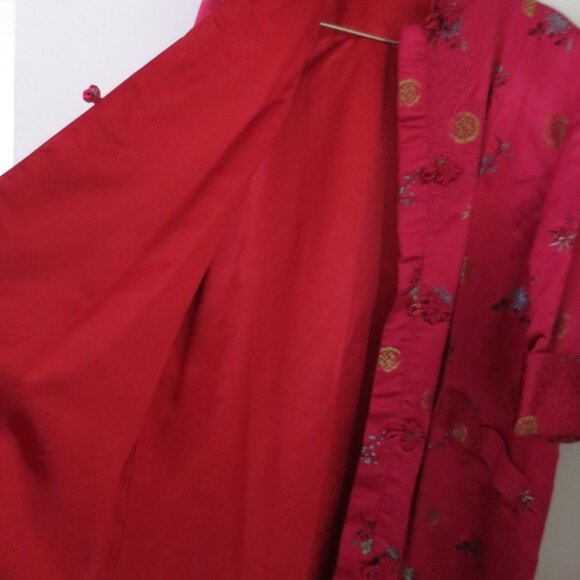 VINTAGE CHINESE HAND EMBROIDERED SILK ROBE- KIMONO - Picture 6 of 12